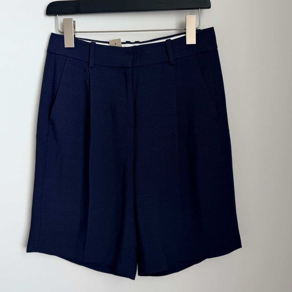 J Crew Navy Pleated Trouser Shorts Size 2 Luster Canvas NWT - Picture 4 of 7